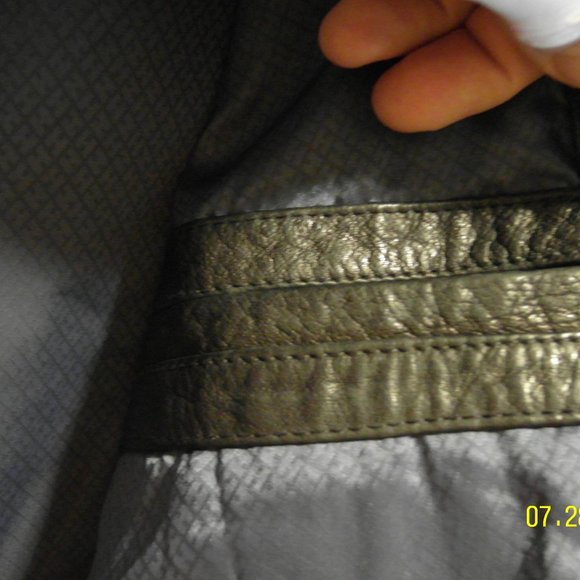 Tommy Hilfiger leather jacket. - Picture 10 of 11